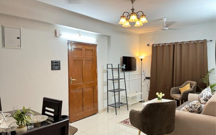 Luxury: 2BHK  Fully Equipped Apt in Central Hyd