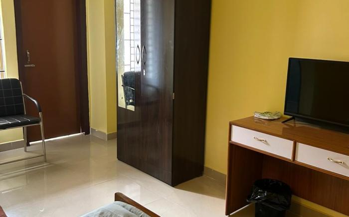 Bimban’s A quaint 1bhk with balcony.
