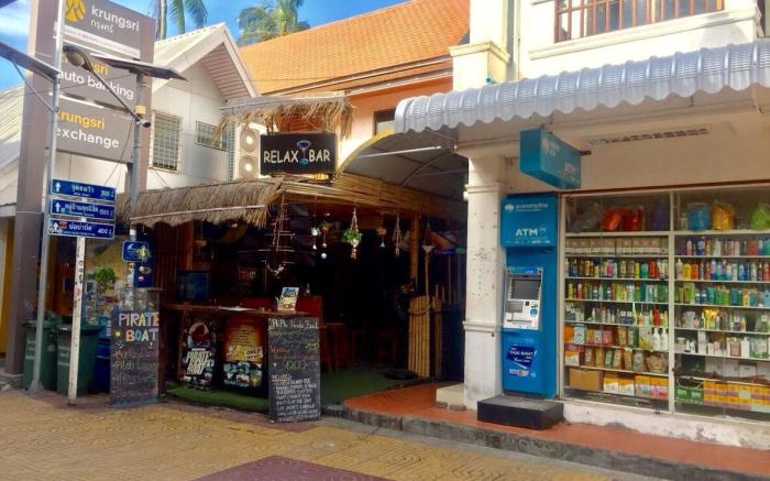 Golden Bee Phi Phi 