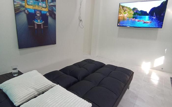 Modern Ao Nang Suite | King Bed + Lounge + Kitchen