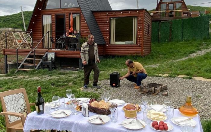 Cozy cabin 1