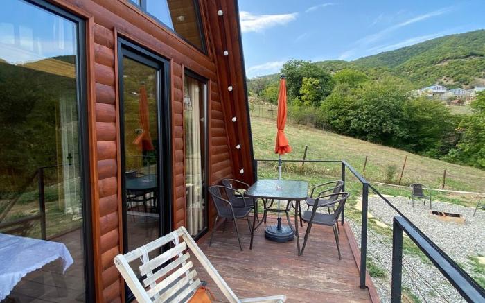 Cozy cabin 1