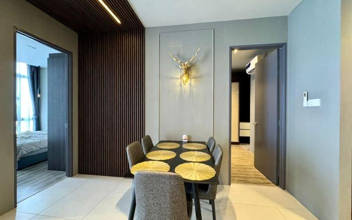 The Luxury Podium3R2B | 8pax @YPM103