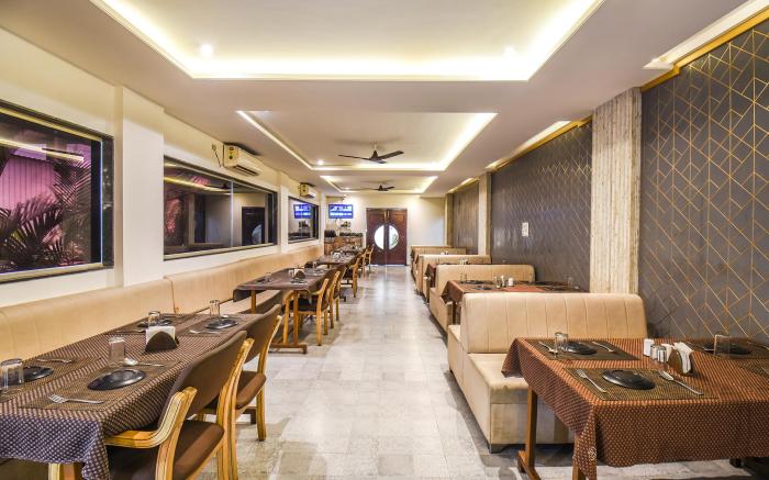 FabHotel Seven Seas