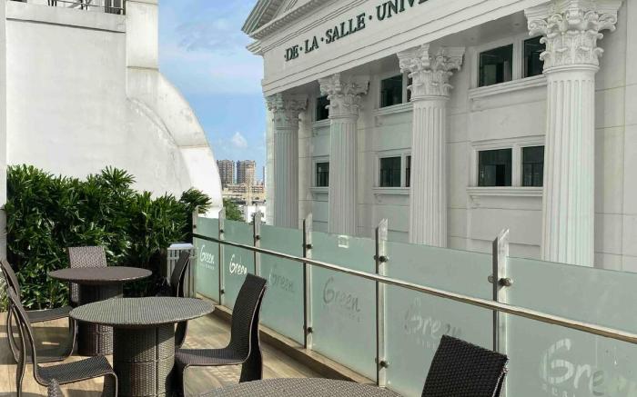 Modern & Cozy Condo in the Heart of Metro Manila