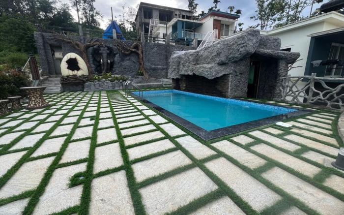 Diga Vista Beautiful A/C 4BHK Pool Villa in Munnar