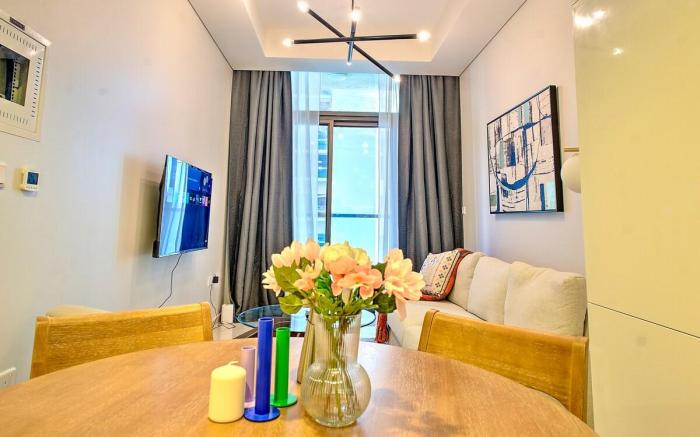 Elegant 1-BR Near Burj Khalifa