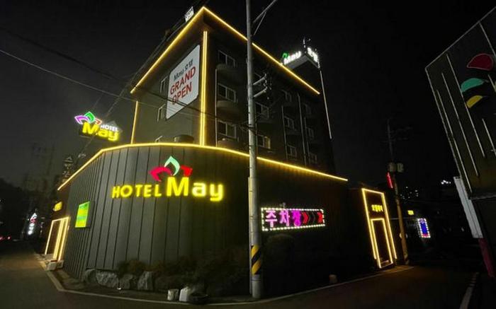 Gunsan Hotel May