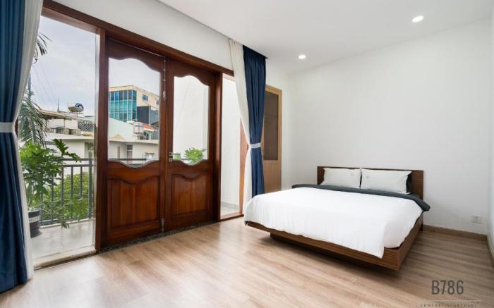 B786 Airport Homestay