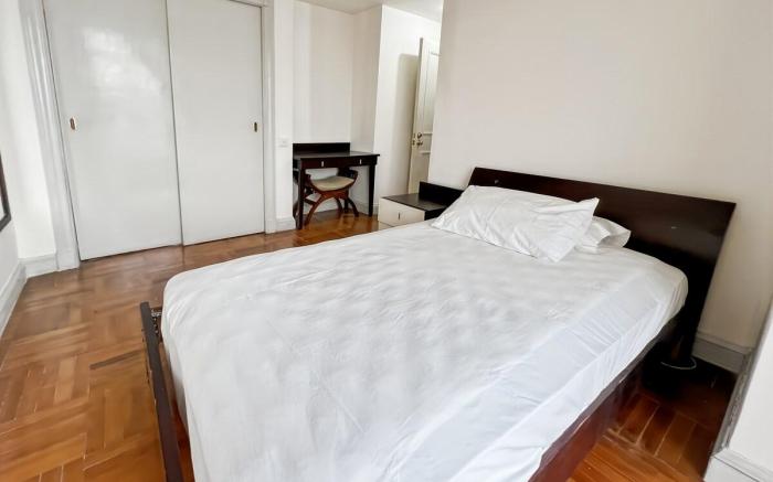 Large & Luxury Menteng Apt 3BR with Pool and Gym 