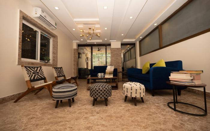 Lakeside Suites
