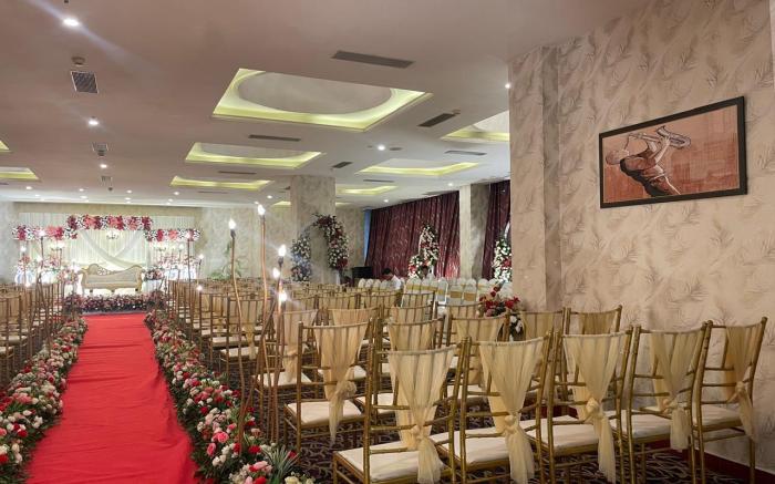 The Lily  Hotel