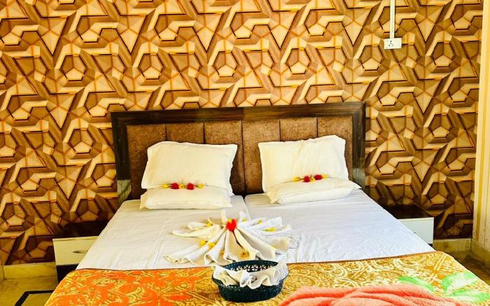 Divine Palace of Lord Krishna | Vrindavan 
