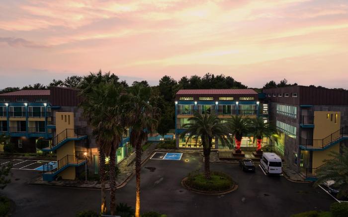 FromH T Resort Jeju Seongsan