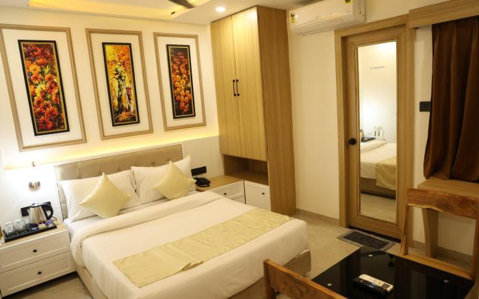 The Hotel Phoenix