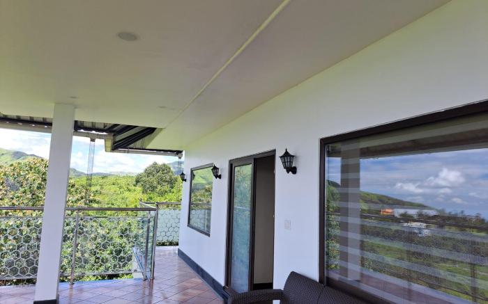 Luxury bungalow surrounded with tea plantation 