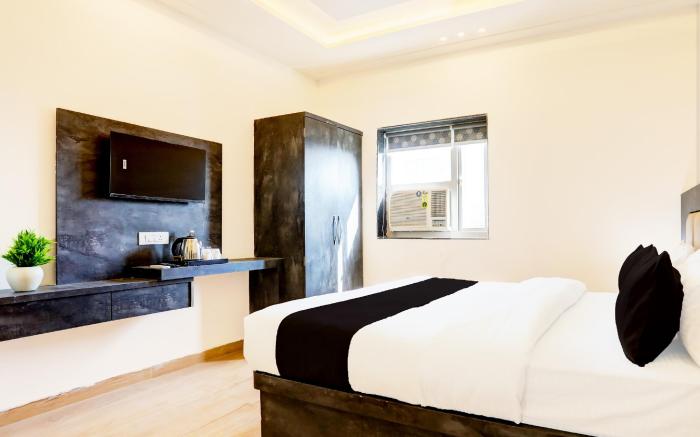 Super Townhouse Balua Road Pahadiya