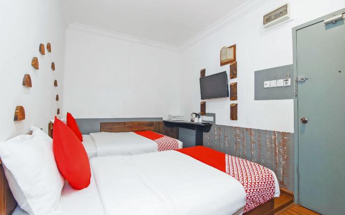 OYO 210 Hotel Five 2