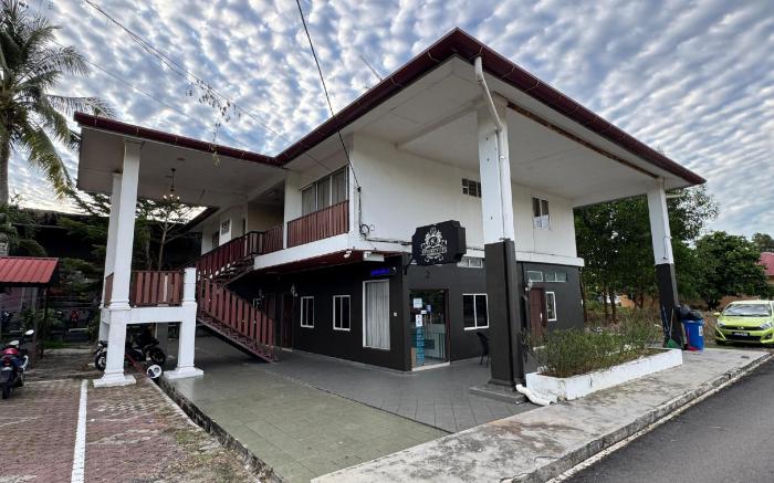 KESUMA VILLA PARIT RAJA