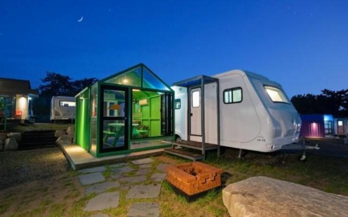 Pohang Uni's Sea Caravan Guryongpo Branch