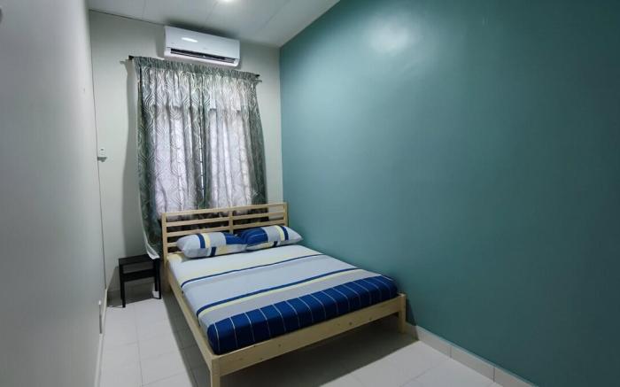 Raihana Homestay (TTU109) [3BR; Wi-Fi; Netflix]