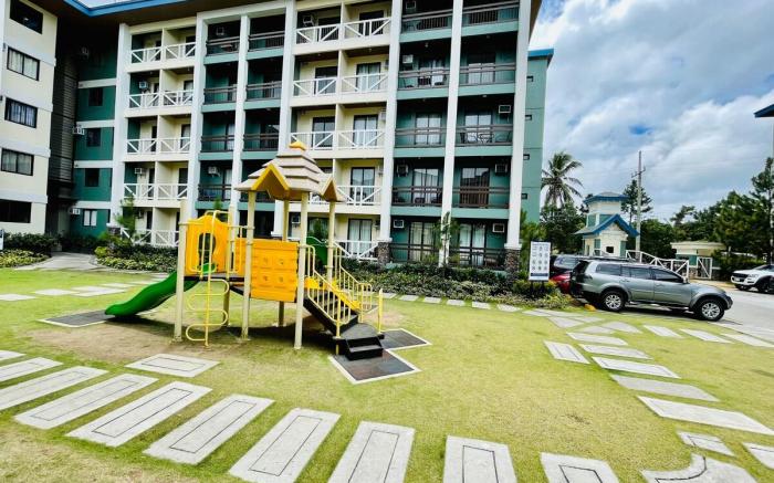 Junios Crib Pinesuites Tagaytay w/ Netflix&Disney+