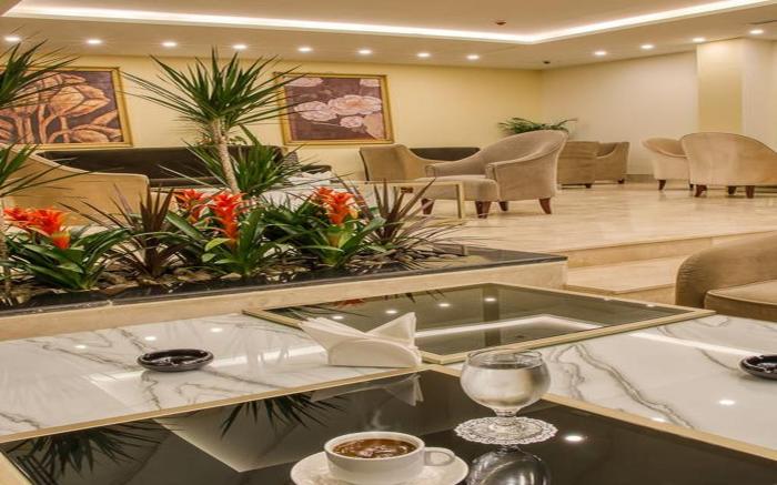 Sandy Palace Hotel