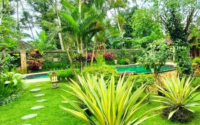 Entire House 3 BR with Private Pool w/ Huge Garden