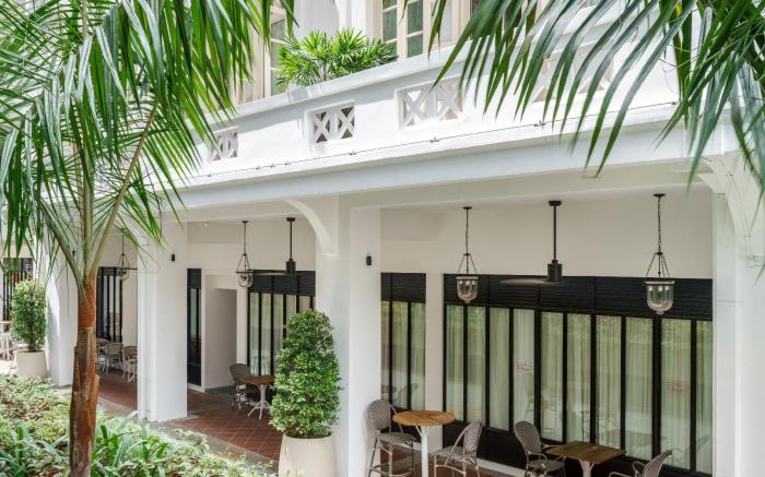 Maxwell Reserve Singapore, Autograph Collection