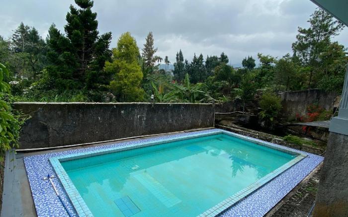 Villa Pangrango & kolam renang pribadi