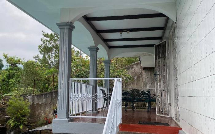 Villa Pangrango & kolam renang pribadi