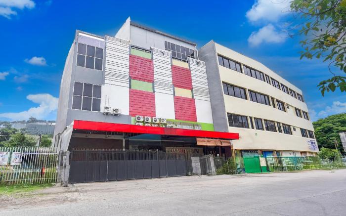 Hotel O Panakukkang Near Mall Panakkukang Formerly Hawai Inn