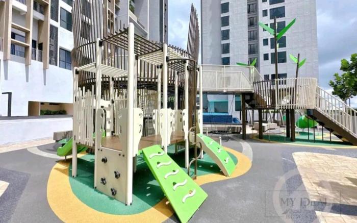 Yussy Homestay at SkyTrees Bukit Indah