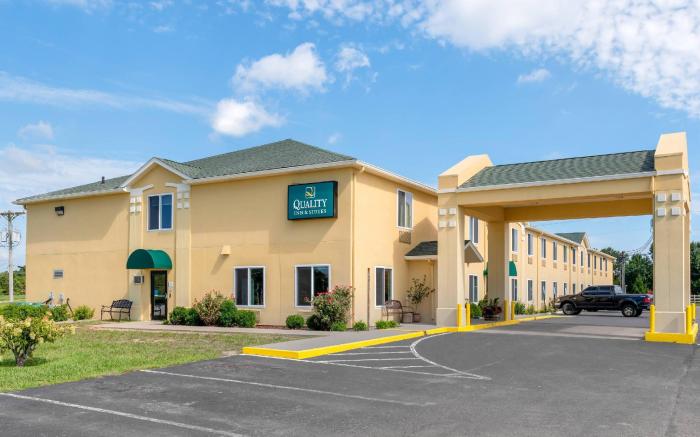 Quality Inn & Suites Brandenburg - Fort Knox
