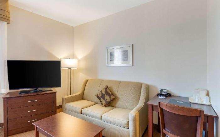 MainStay Suites Near Denver Downtown