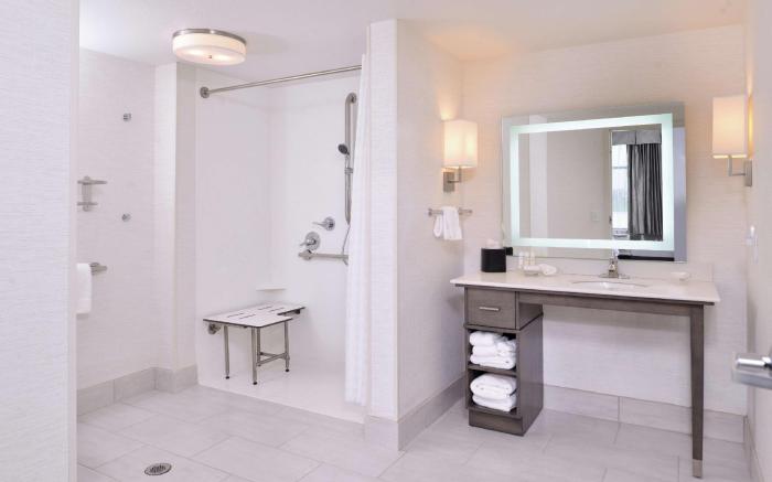 Homewood Suites by Hilton Des Moines Airport