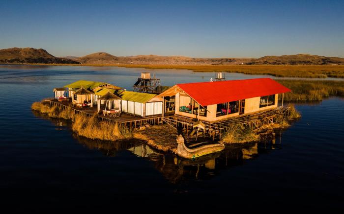 Uros Titicaca Lodge