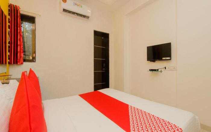 OYO 11498 Hotel Bliss Executive