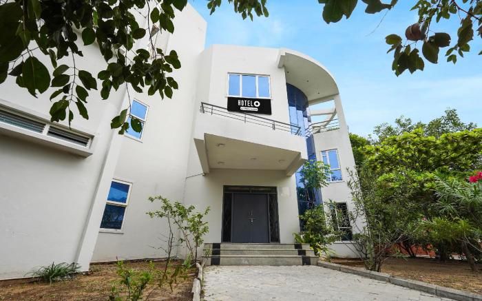 Super Hotel O ECR Stays Near Nemmeli Beach Formerly GVS Homes
