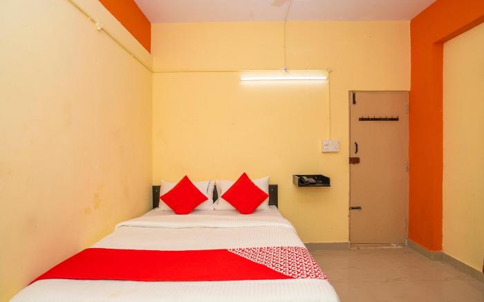 Hotel O Sri Hari Premium Comforts Near Sandhya Digital K Theatre