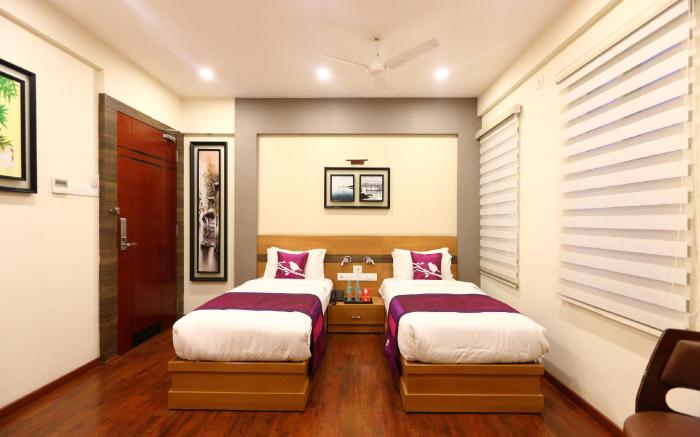 OYO 8108 Adore Residency