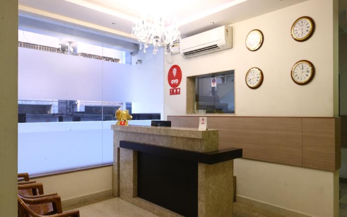 OYO 8108 Adore Residency