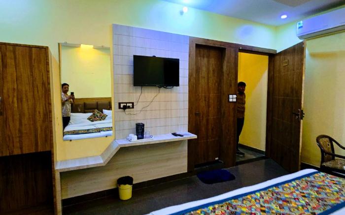 Hotel Aarav Grand