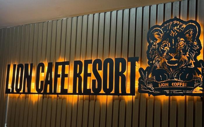 Lion Cafe Resort