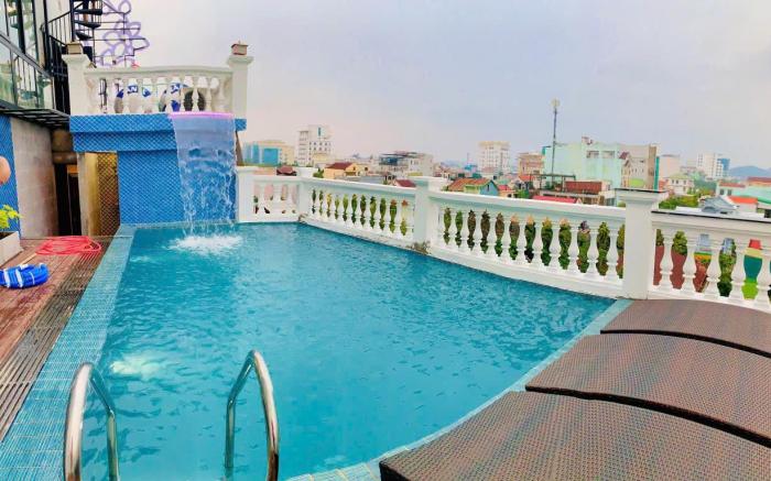 THE ORCHID PREMIUM HOTEL 