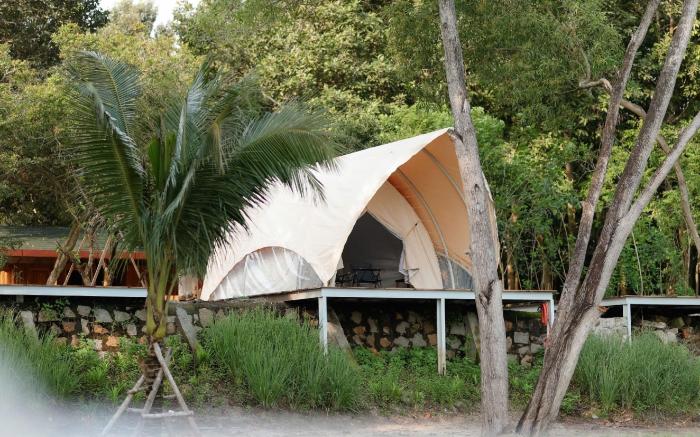 The Leaf Cafe & Glamping
