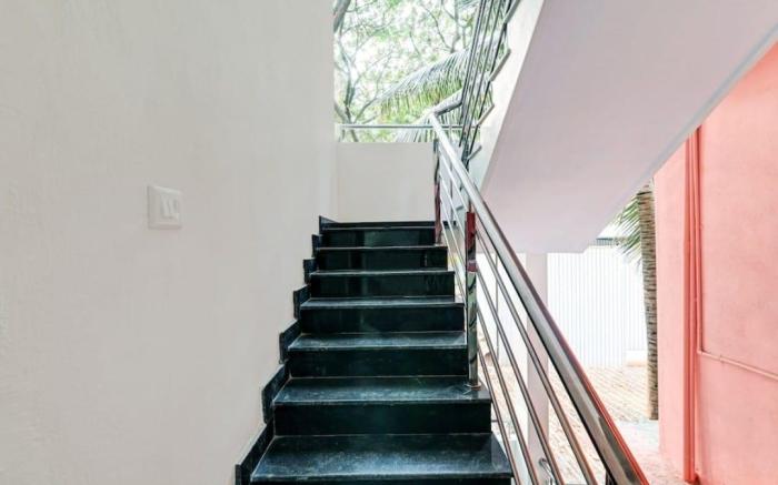 Hotel Karnataka Suites