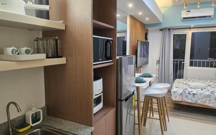Fully interiored and plush 1 br at SM Southmall