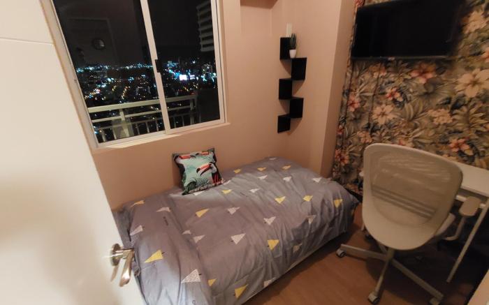 Affordable Whole 2 bedroom Condo high floor BGC