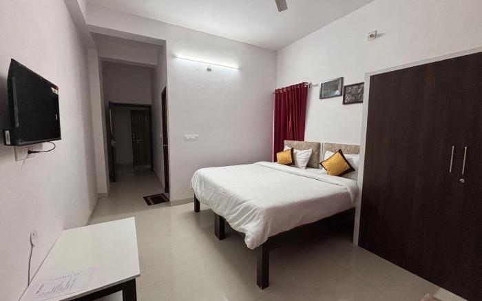 Arul's Hotel